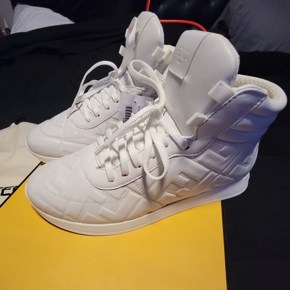 Fendi FF Logo-embossed Leather High-top sneakers